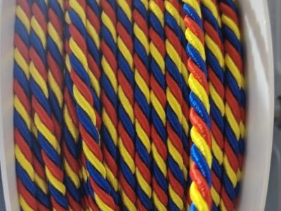 Cordon Trenzado Pasa Tricolor X Metro — MKS Mercería