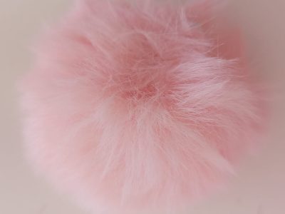 Pompon Peludo Piel 7cm — MKS Mercería