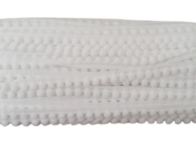 Tira De Pompones Color Blanco — MKS Mercería