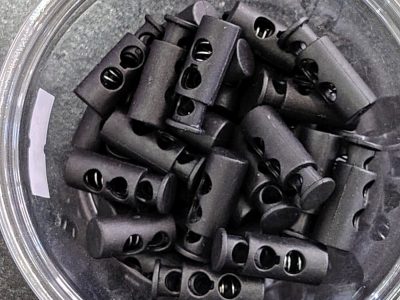 Puntera Plastica Botellita Color Negro — MKS Mercería